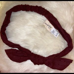 ELASTIC MAROON BOW HEAD BAND